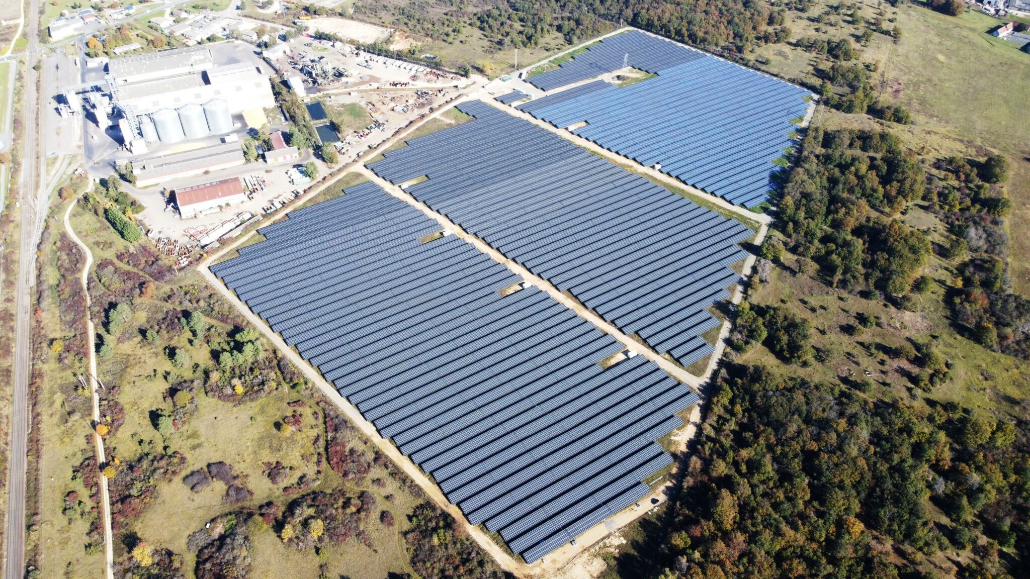 Centrale photovoltaïque au sol Chapelle Saint Ursin - Générale du Solaire