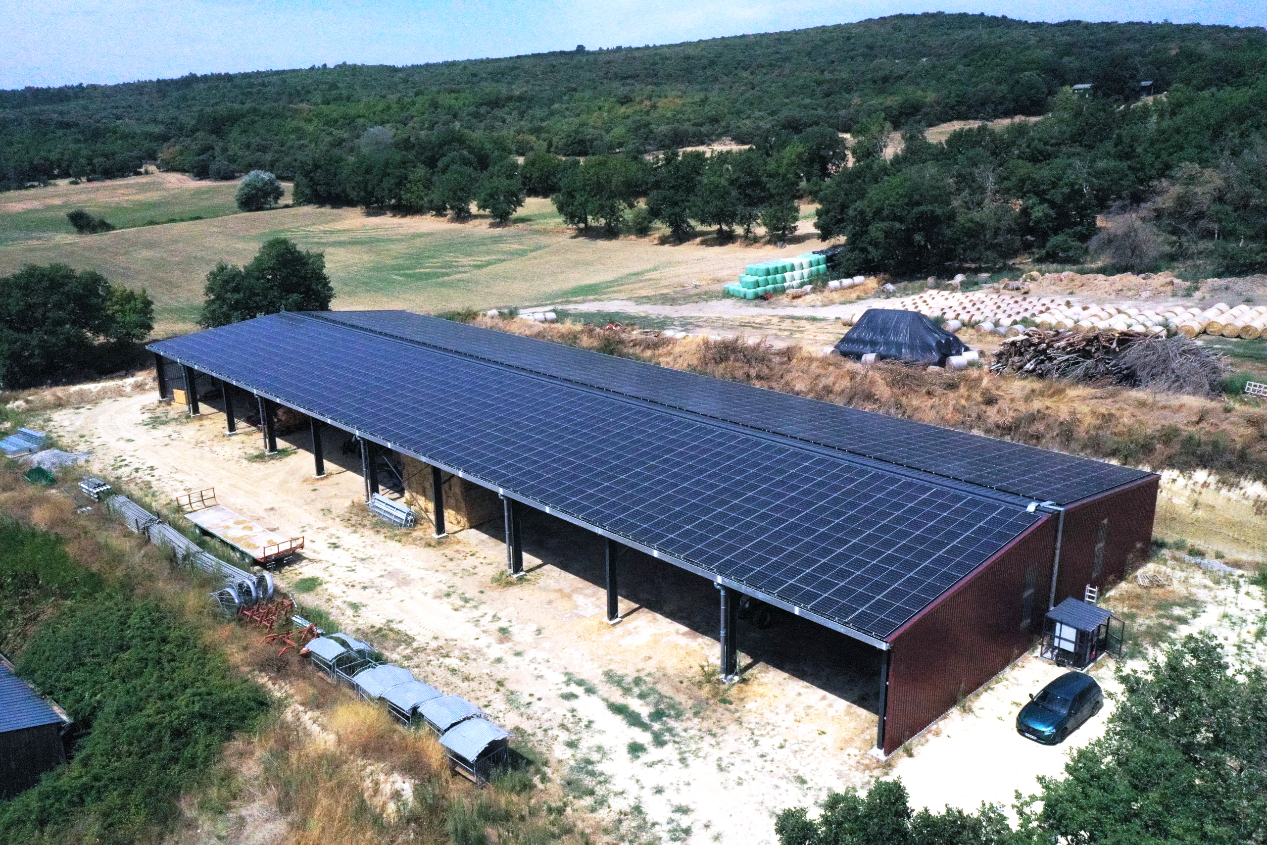 Bâtiment agricole photovoltaïque Gaec du Mourre Negre - Générale du Solaire