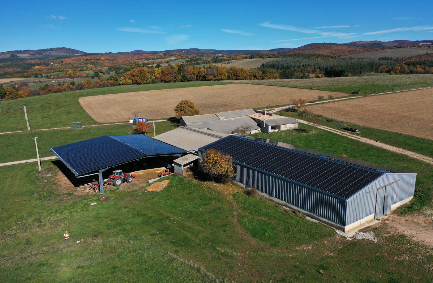 Bâtiment agricole photovoltaïque GAec de la Darnotte - Générale du Solaire Bâtiment agricole photovoltaïque GAec de la Darnotte - Générale du Solaire