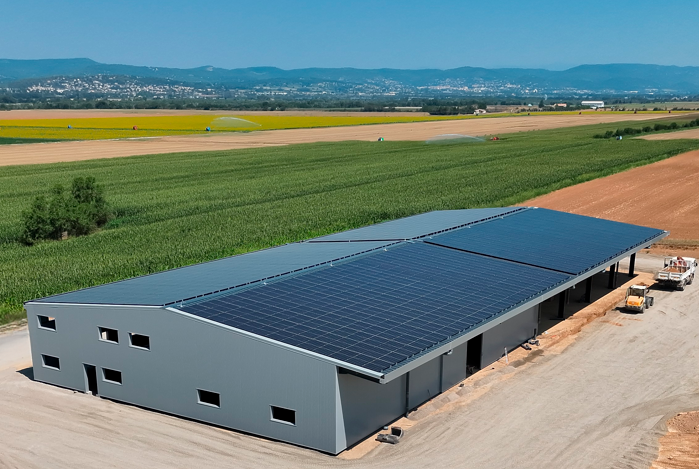 Bâtiment agricole photovoltaïque Cheilan - Générale du Solaire Bâtiment agricole photovoltaïque Cheilan - Générale du Solaire